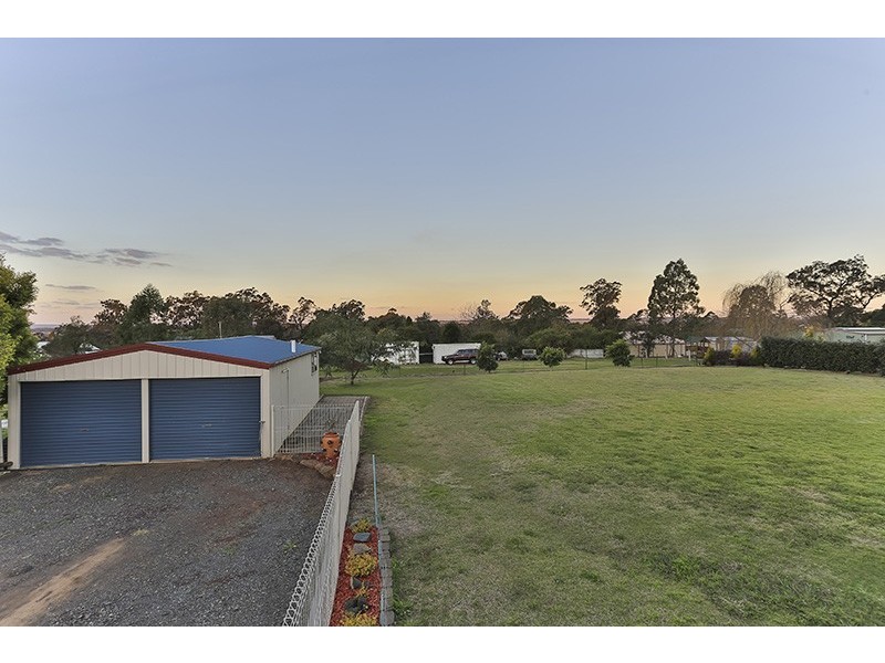 14 Highview Street, Meringandan West QLD 4352