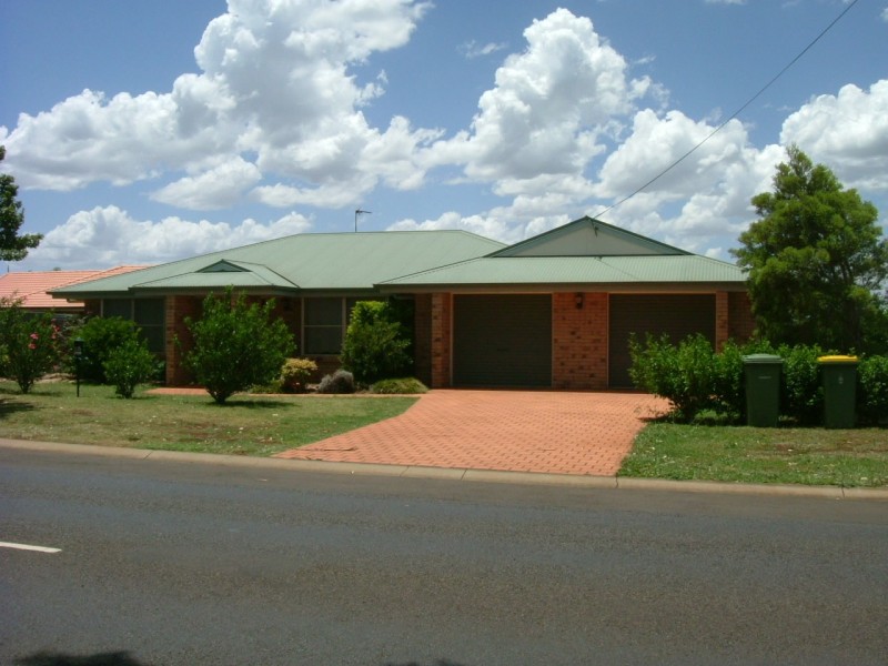 235 Nelson Street, Kearneys Spring QLD 4350