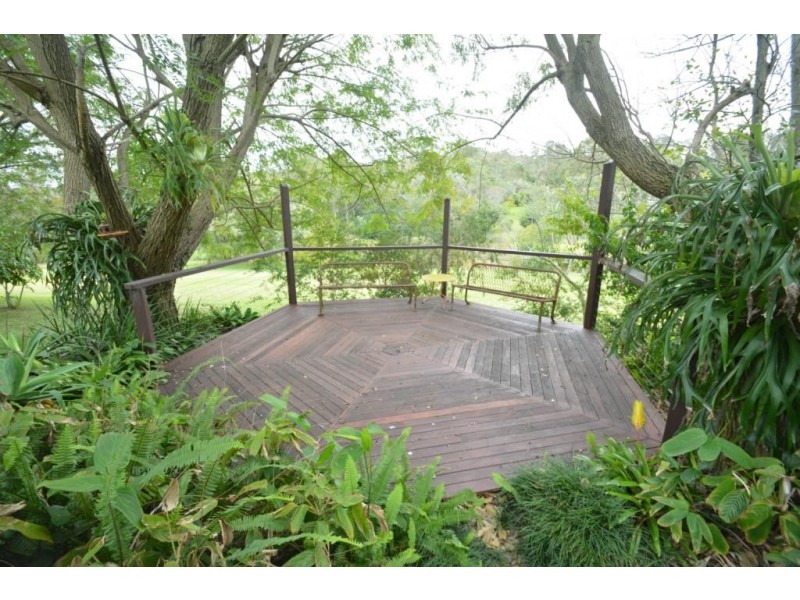 1127 Ruthven Street, Kearneys Spring QLD 4350