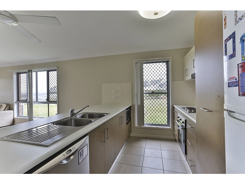 4 Kingfisher Court, Meringandan West QLD 4352
