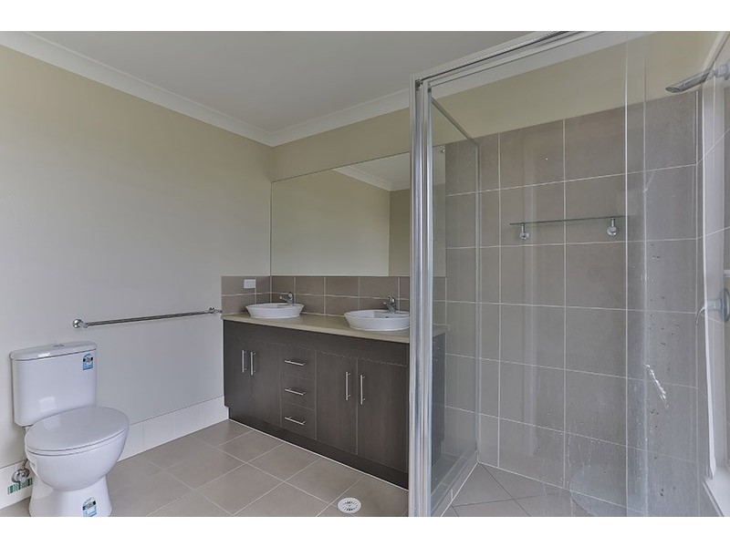 4 Kingfisher Court, Meringandan West QLD 4352