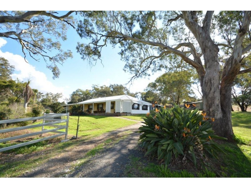 220 Old Homebush Road, Gowrie Junction QLD 4352