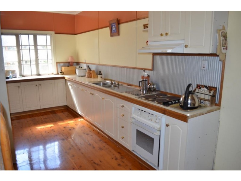 174 Carey Road, Clifton QLD 4361