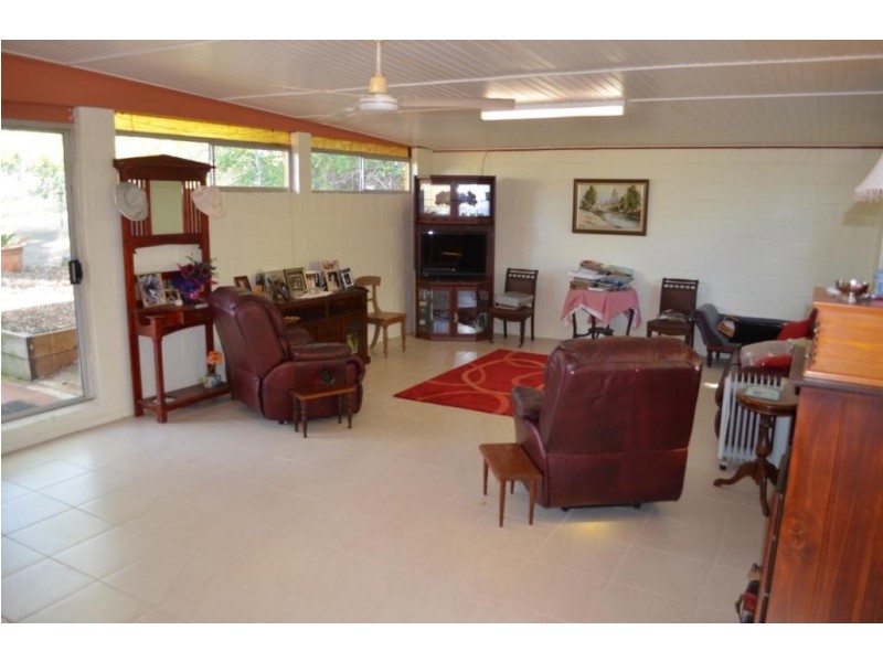 174 Carey Road, Clifton QLD 4361