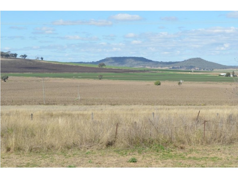 174 Carey Road, Clifton QLD 4361