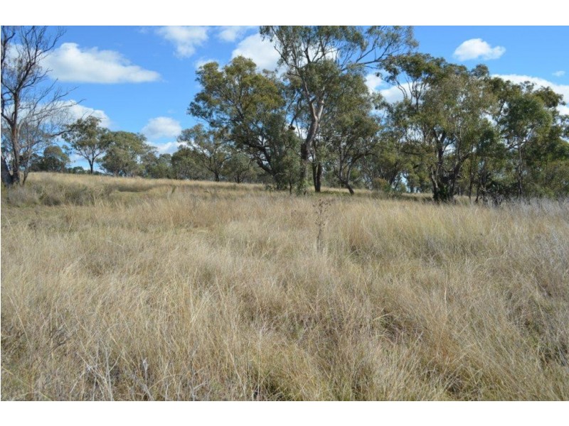 174 Carey Road, Clifton QLD 4361