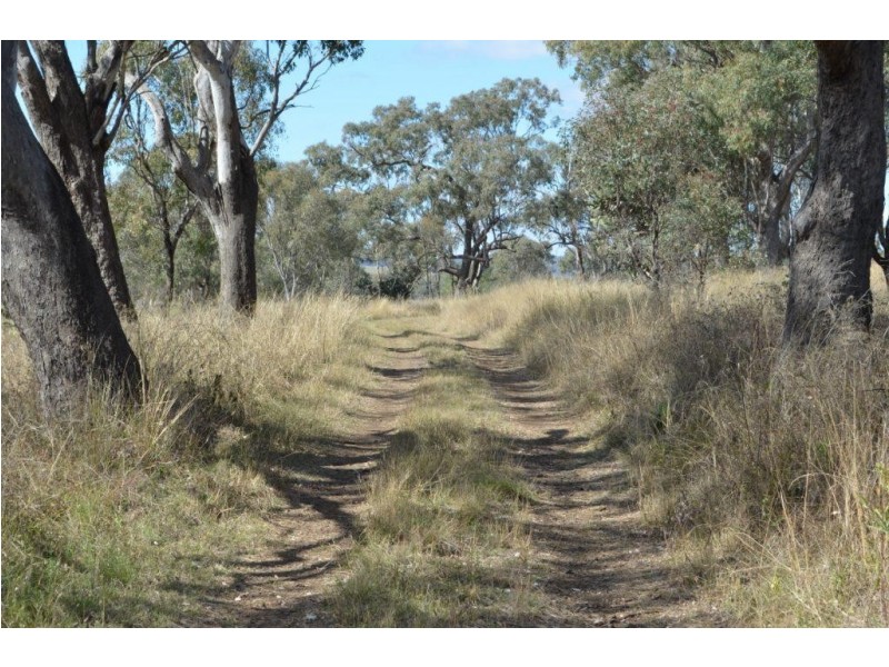 174 Carey Road, Clifton QLD 4361