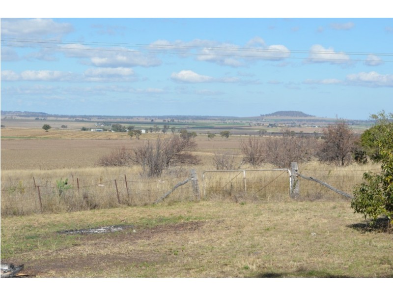 174 Carey Road, Clifton QLD 4361