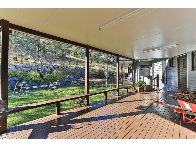 317 Beauaraba Road, Biddeston QLD 4401