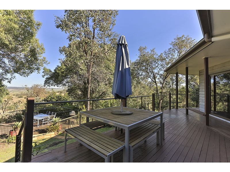 317 Beauaraba Road, Biddeston QLD 4401