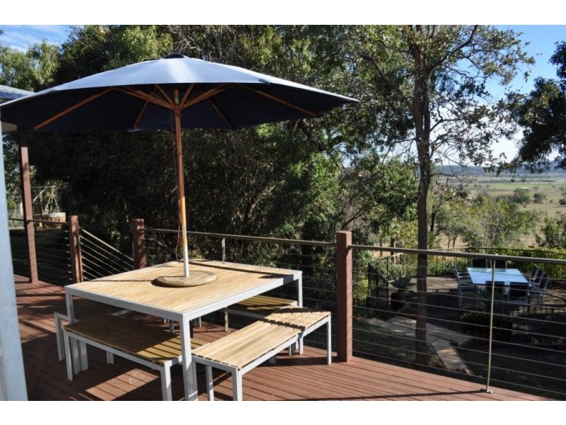 317 Beauaraba Road, Biddeston QLD 4401