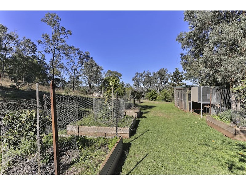 317 Beauaraba Road, Biddeston QLD 4401