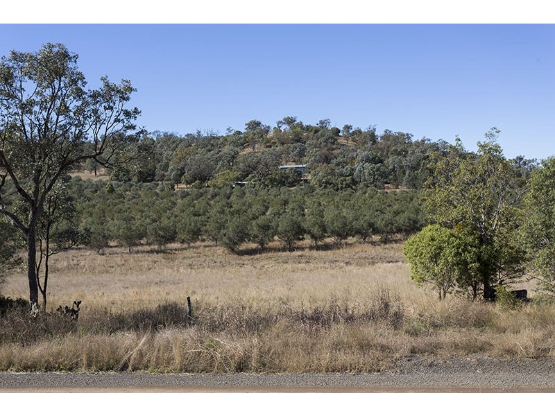 317 Beauaraba Road, Biddeston QLD 4401