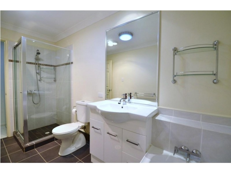 2/36A Dunne Street, Harristown QLD 4350