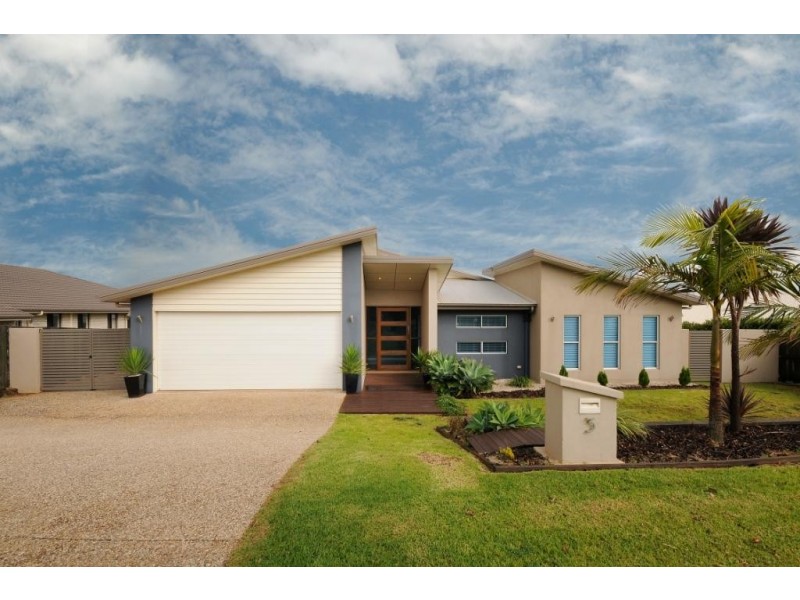 3 Alexander Avenue, Highfields QLD 4352