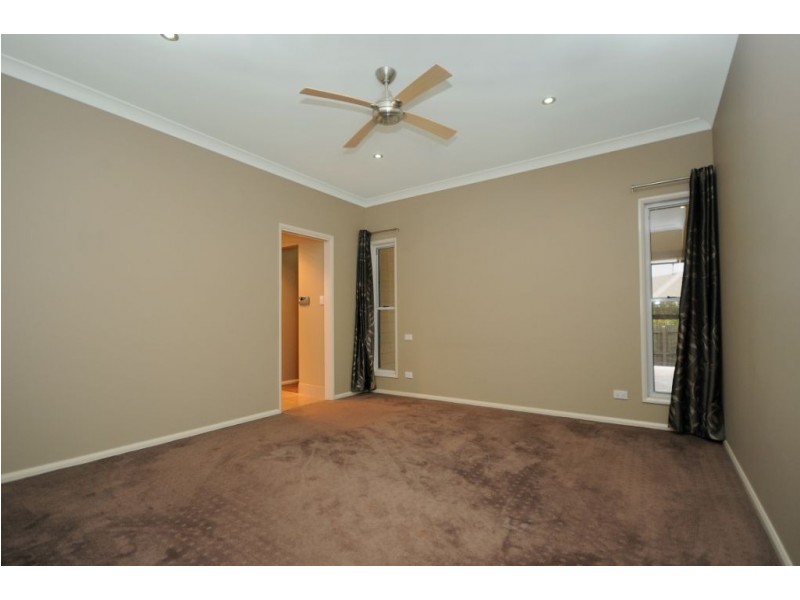 3 Alexander Avenue, Highfields QLD 4352
