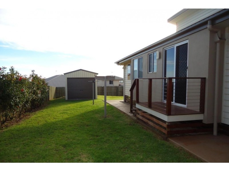 3 Alexander Avenue, Highfields QLD 4352