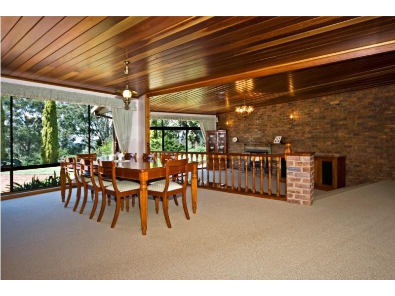 6 Inadale Court, Middle Ridge QLD 4350