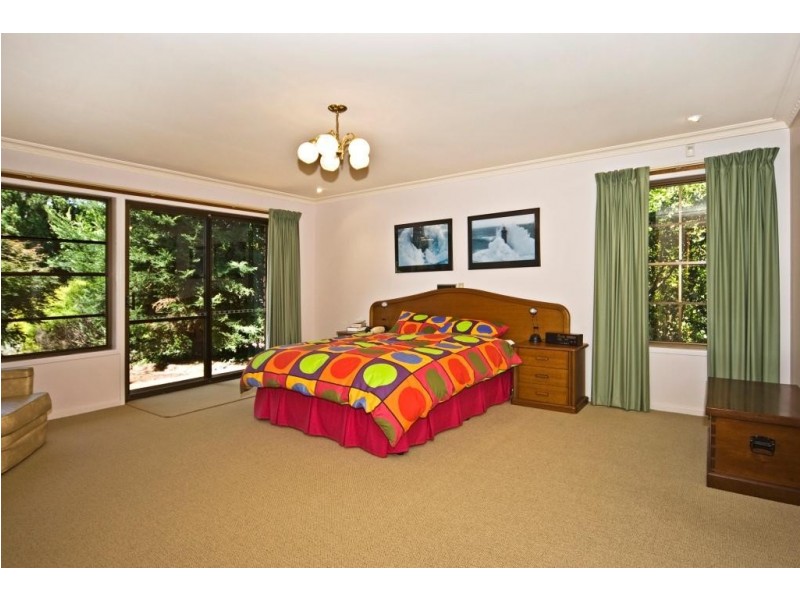 6 Inadale Court, Middle Ridge QLD 4350