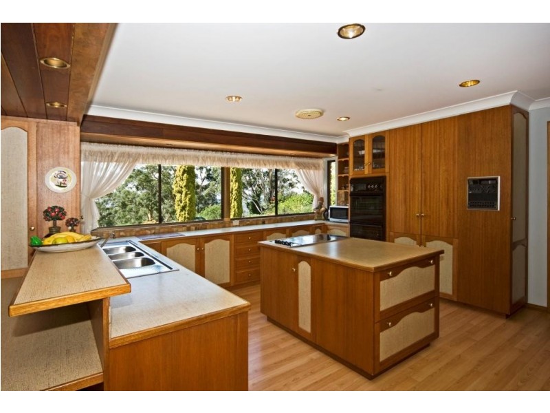 6 Inadale Court, Middle Ridge QLD 4350