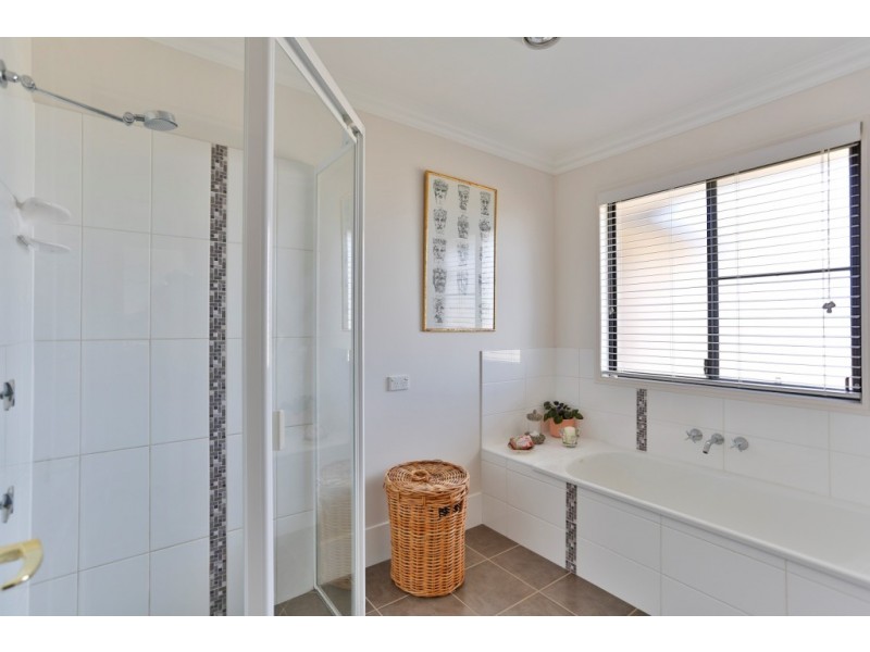 295 Umbiram Road, Wyreema QLD 4352