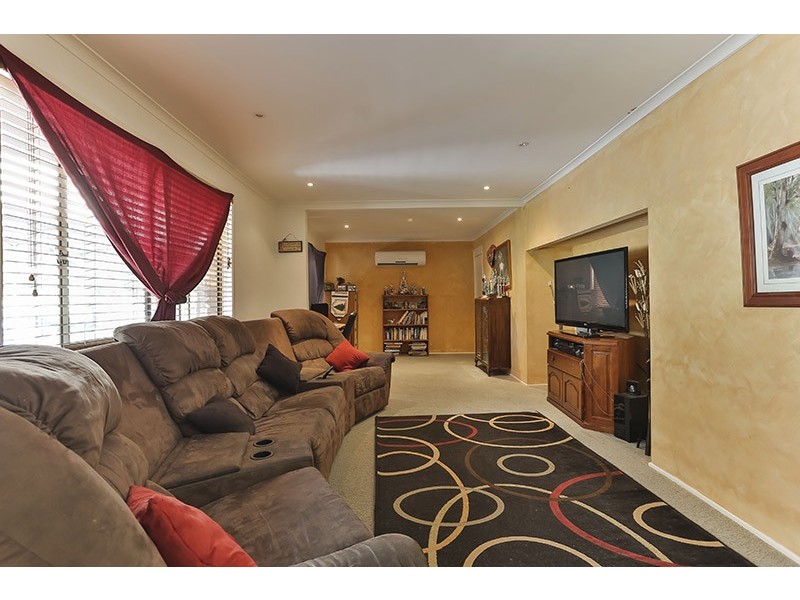 26 Main Street, Meringandan QLD 4352