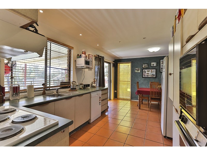 26 Main Street, Meringandan QLD 4352