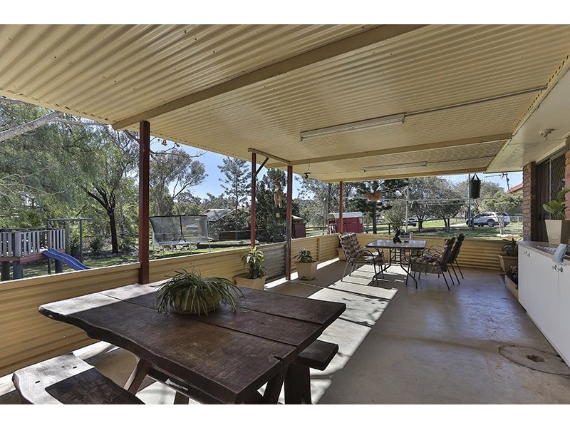 26 Main Street, Meringandan QLD 4352