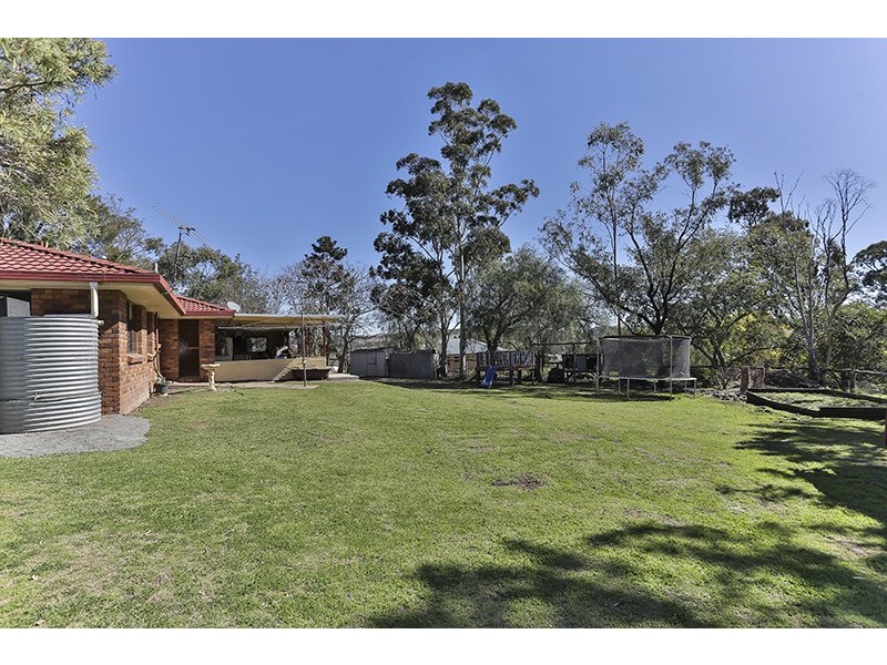 26 Main Street, Meringandan QLD 4352
