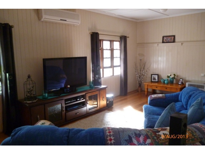 196 Ruthven Street, North Toowoomba QLD 4350