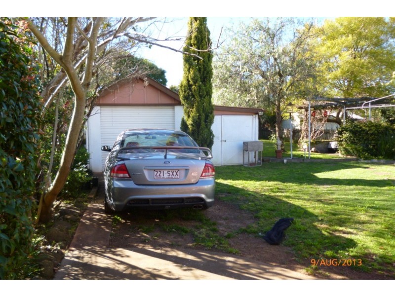 196 Ruthven Street, North Toowoomba QLD 4350