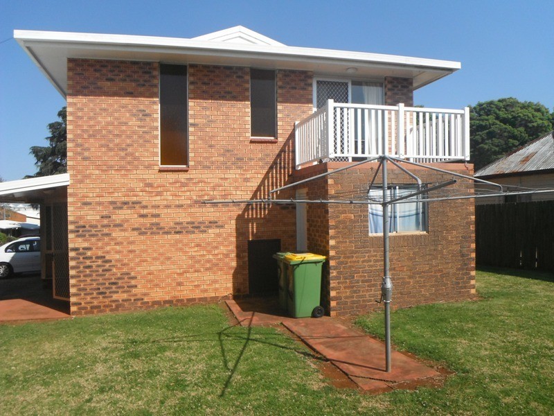 12/24 Lindsay Street, East Toowoomba QLD 4350