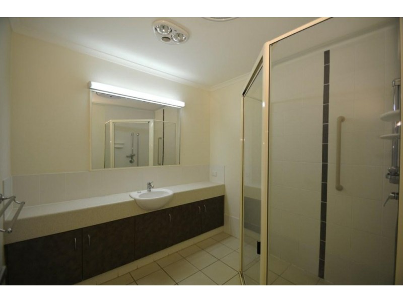 Unit 63 Kingfisher Gardens 303 Spring Street, Kearneys Spring QLD 4350