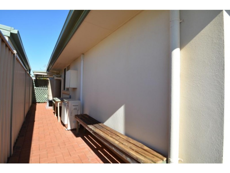 Unit 63 Kingfisher Gardens 303 Spring Street, Kearneys Spring QLD 4350