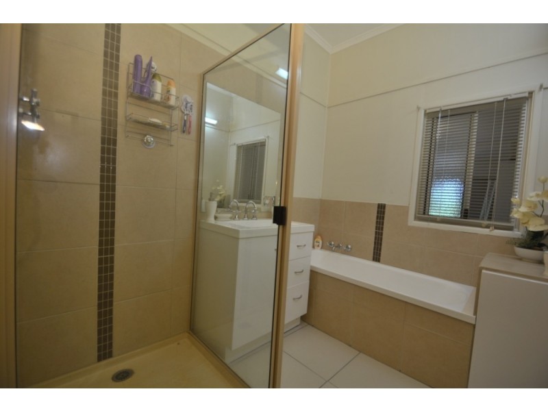 57 Glenvale Road, Newtown QLD 4350