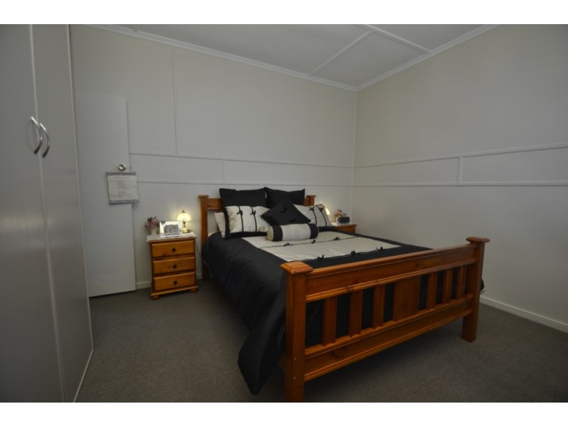 57 Glenvale Road, Newtown QLD 4350