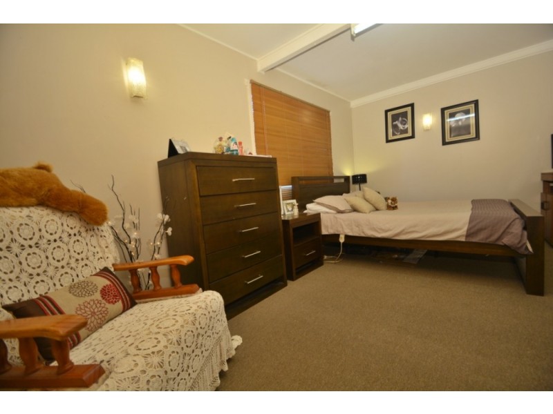 57 Glenvale Road, Newtown QLD 4350