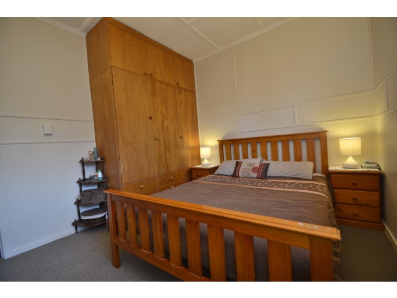 57 Glenvale Road, Newtown QLD 4350