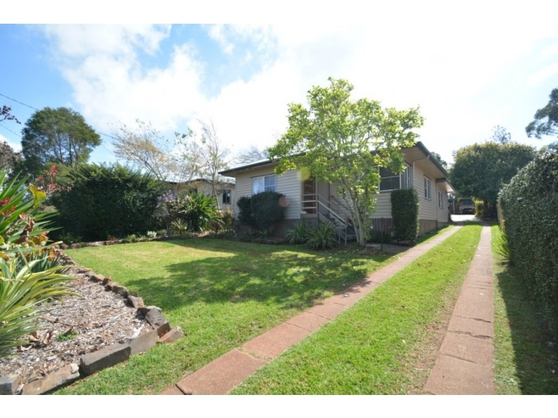 57 Glenvale Road, Newtown QLD 4350