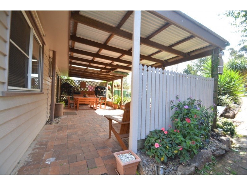57 Glenvale Road, Newtown QLD 4350