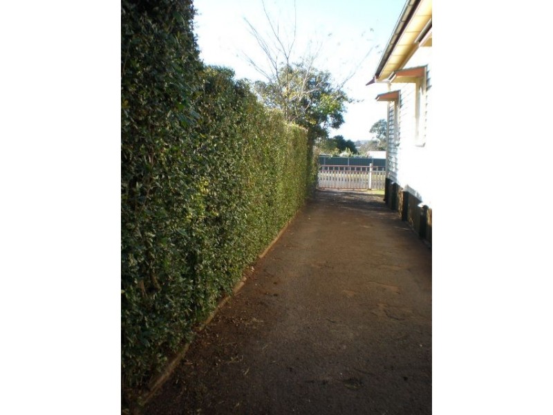 12 Dunne Street, Harristown QLD 4350