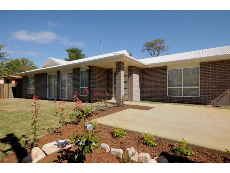 194 Jellicoe Street, Newtown QLD 4350