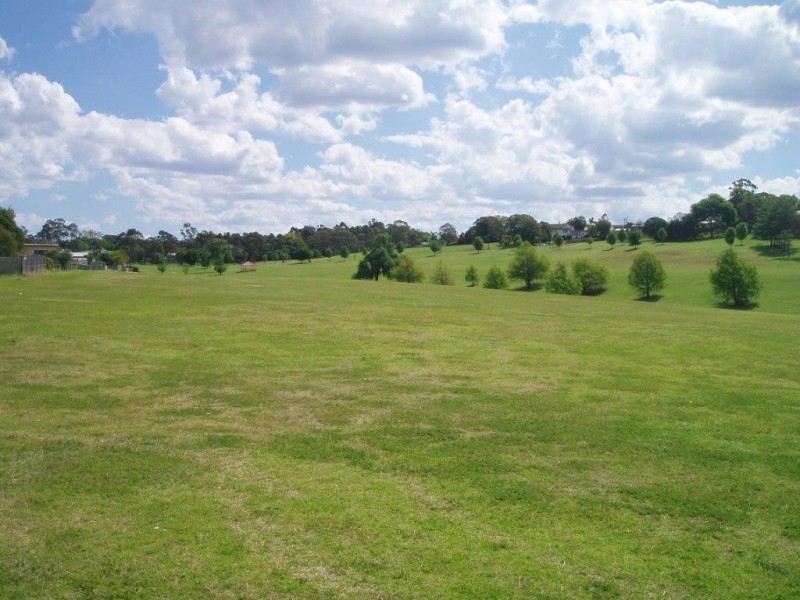 194 Jellicoe Street, Newtown QLD 4350