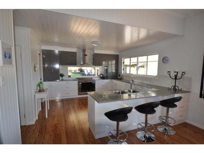 552 Goombungee-Meringandan Road, Goombungee QLD 4354