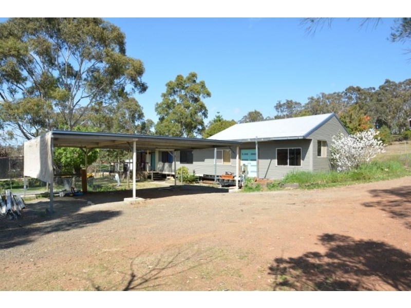 14 Thomas Street, Meringandan West QLD 4352