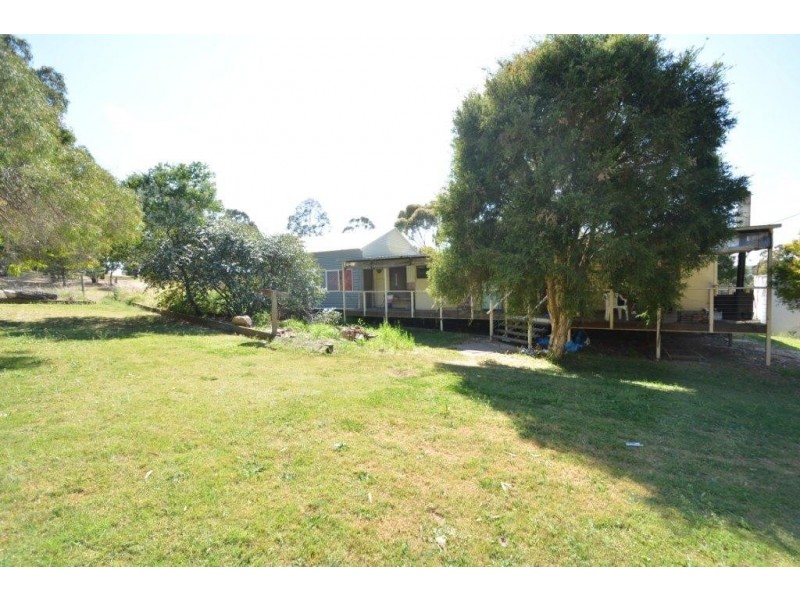 14 Thomas Street, Meringandan West QLD 4352