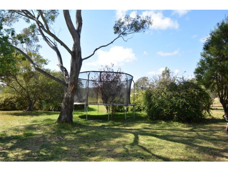14 Thomas Street, Meringandan West QLD 4352