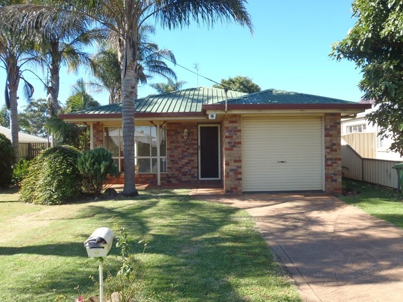 42 Payne Street, Wilsonton QLD 4350