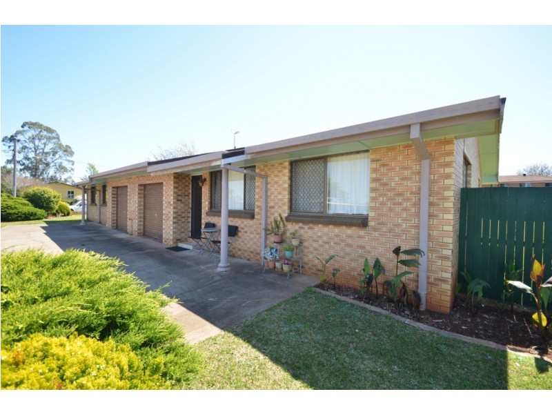 16 and 18 Bischof Street, Wilsonton Heights QLD 4350