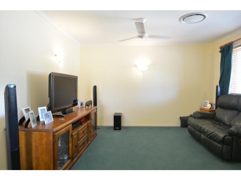 16 Melric Court, Geham QLD 4352